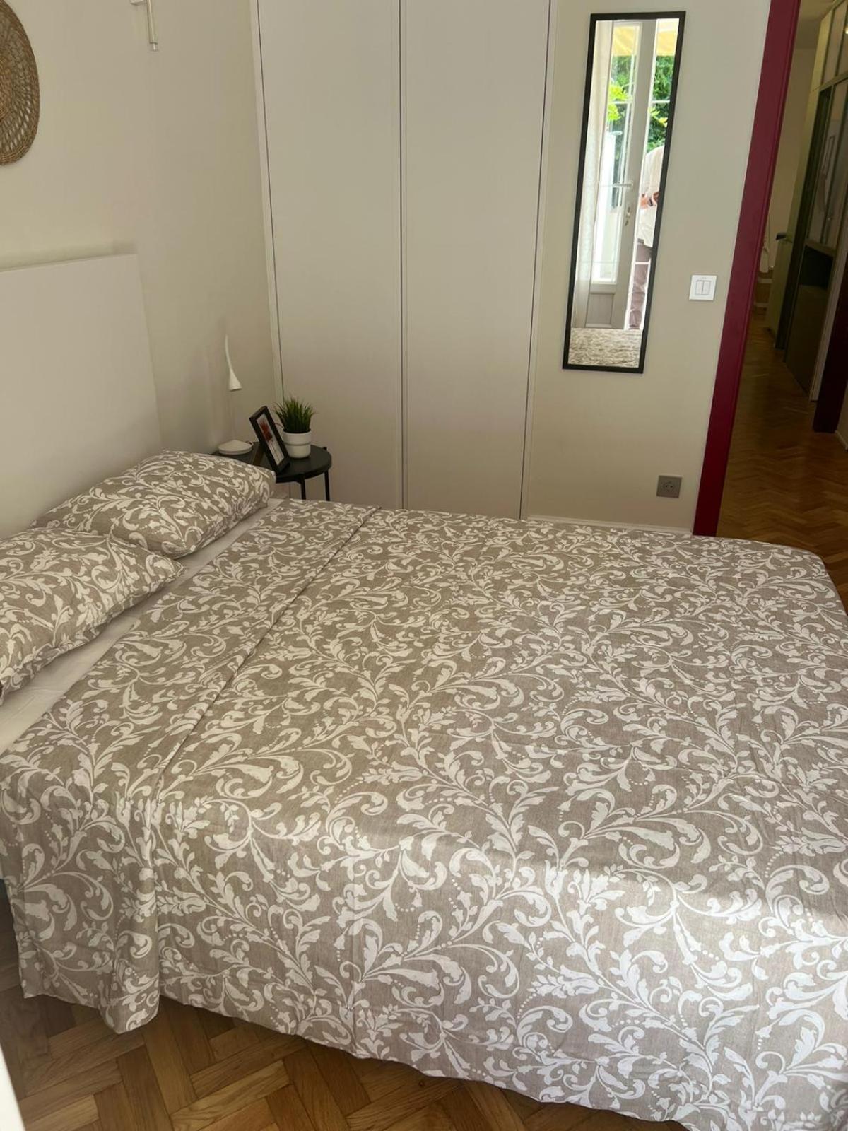 Madrid Apartment Exterior photo